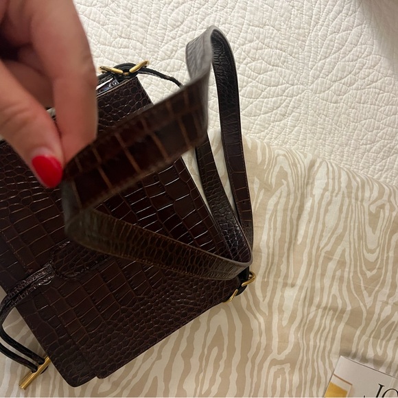 Trademark Croc embossed Leather Bag - Picture 7 of 9